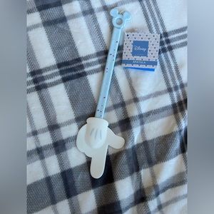 Mickey Mouse glove hand spatula NWT